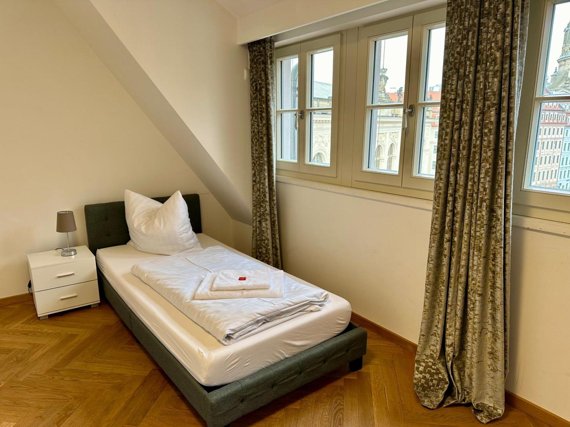 Exklusives Apartment Mit Einmaligem Blick Zur Frauenkirche - Parkplatz Kostenfrei ドレスデン エクステリア 写真